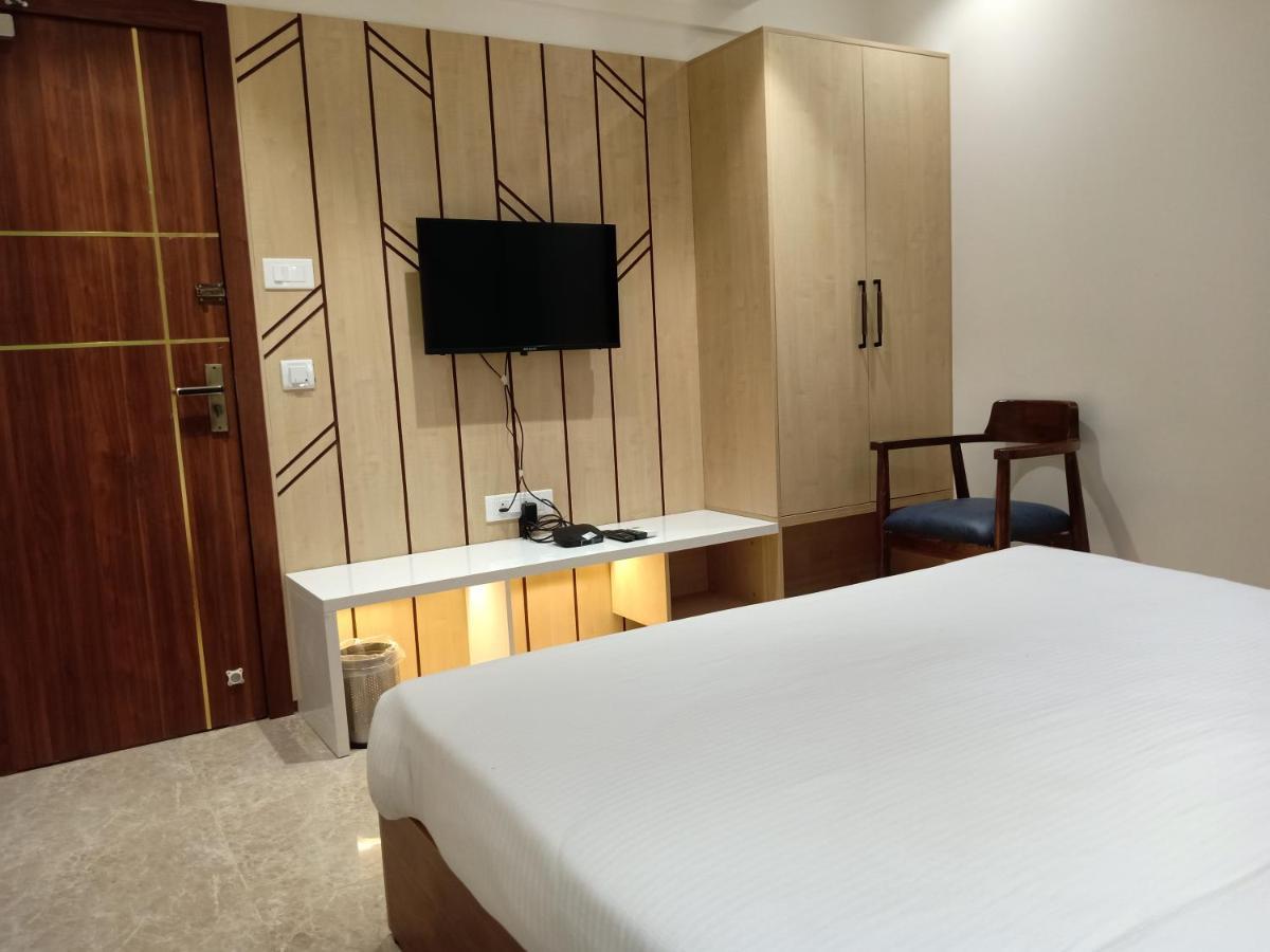 Hotel Suvarnam Residency Ahmednagar Rom bilde
