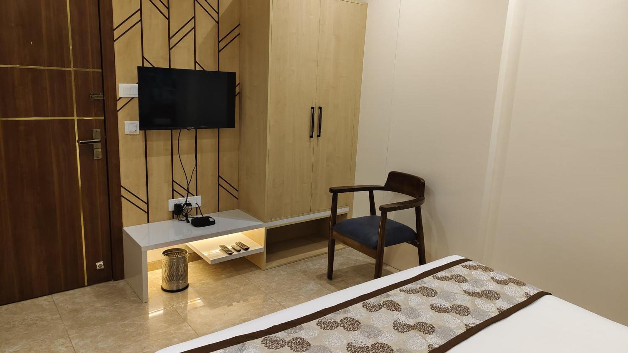 Hotel Suvarnam Residency Ahmednagar Eksteriør bilde