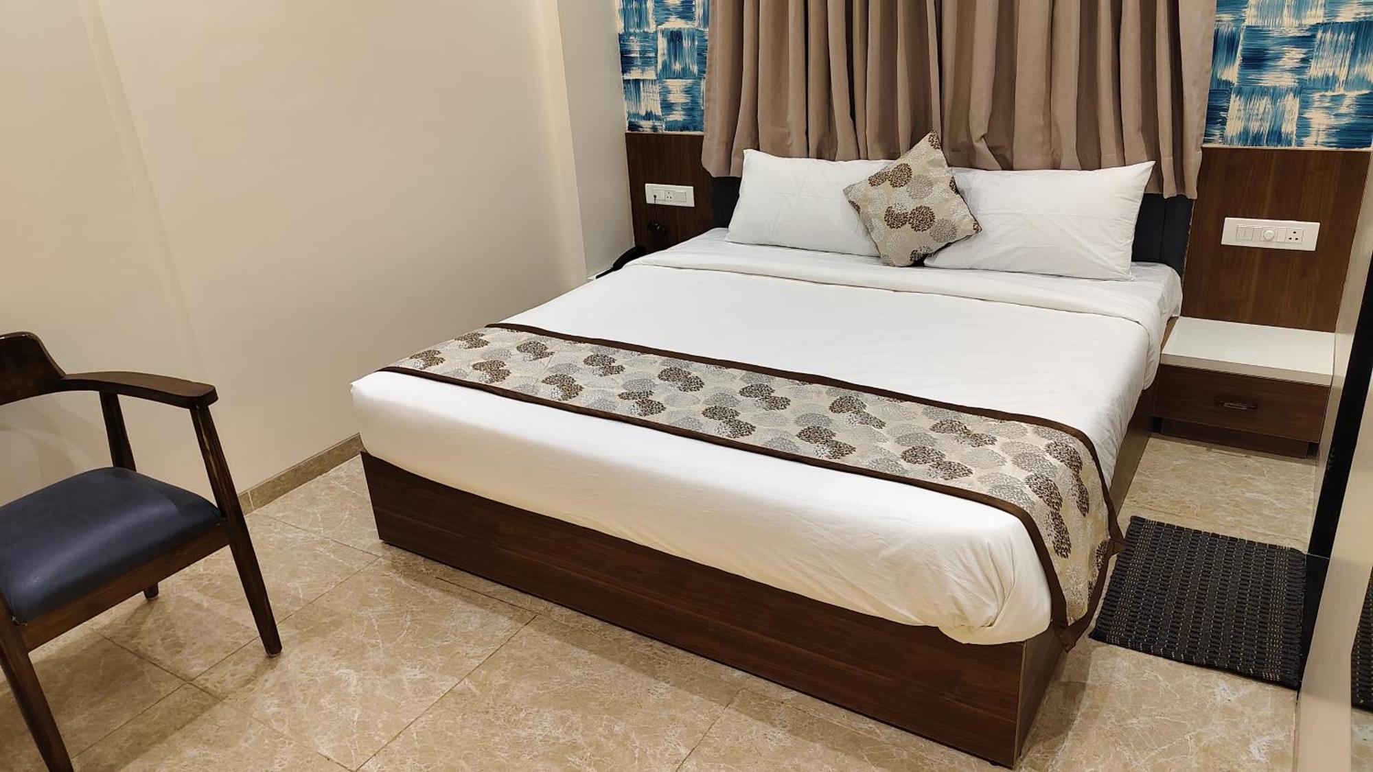 Hotel Suvarnam Residency Ahmednagar Eksteriør bilde